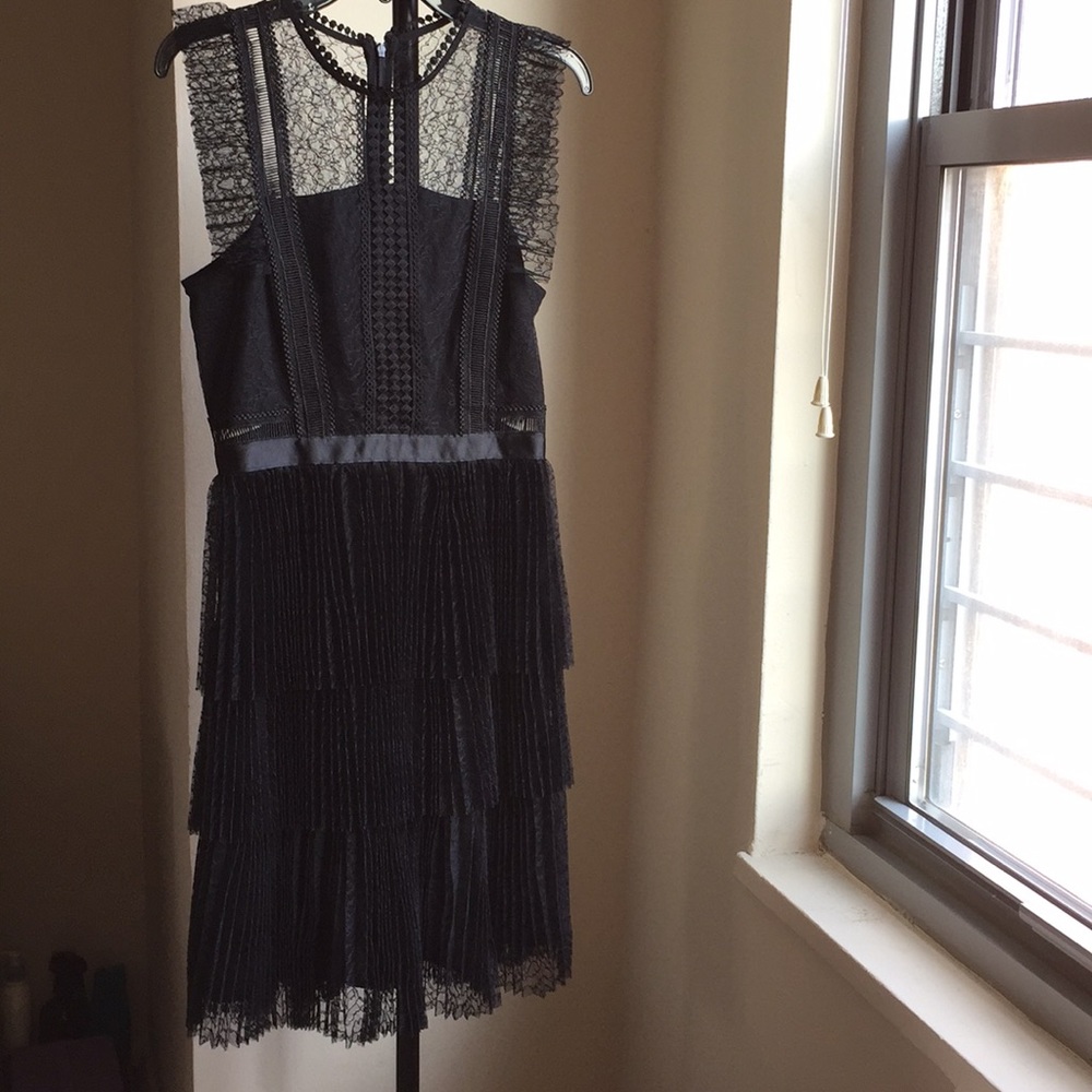 HEARTLOOM frilly dress